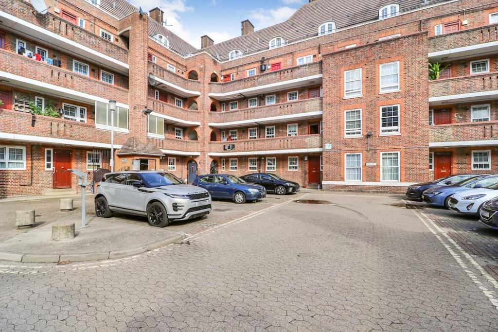 Spacious 4 Bed Flat Near London 02 Arena Greenwich Dış mekan fotoğraf